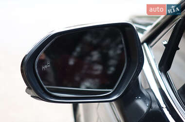 Седан Toyota Camry 2017 в Києві