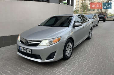 Седан Toyota Camry 2013 в Броварах