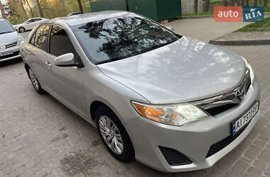 Седан Toyota Camry 2013 в Броварах