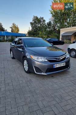 Седан Toyota Camry 2013 в Запорожье