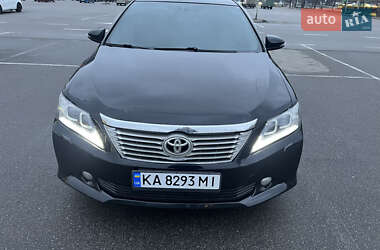 Седан Toyota Camry 2013 в Киеве