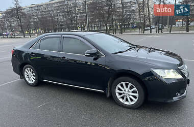 Седан Toyota Camry 2013 в Киеве