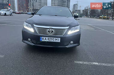 Седан Toyota Camry 2013 в Киеве