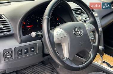 Седан Toyota Camry 2006 в Києві