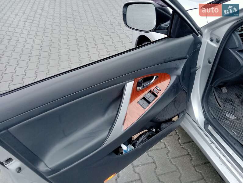 Седан Toyota Camry 2008 в Харкові