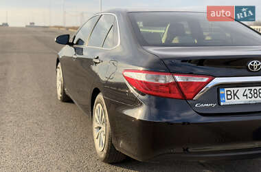 Седан Toyota Camry 2015 в 