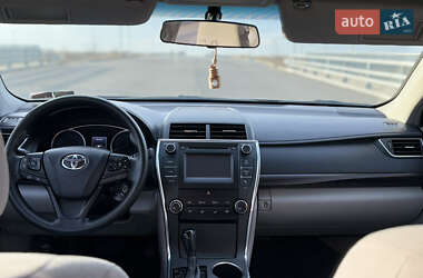Седан Toyota Camry 2015 в 