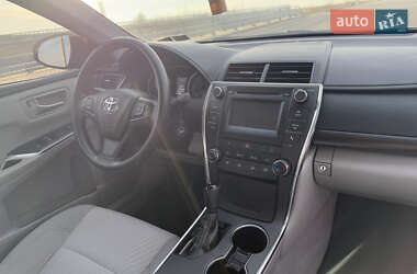 Седан Toyota Camry 2015 в 