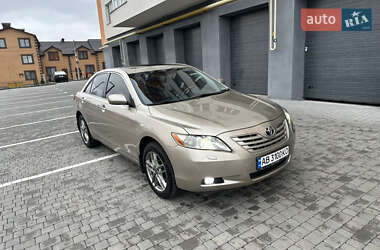 Седан Toyota Camry 2007 в Виннице