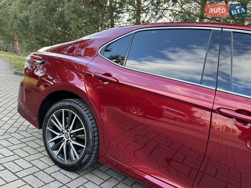 Седан Toyota Camry 2021 в Дрогобыче