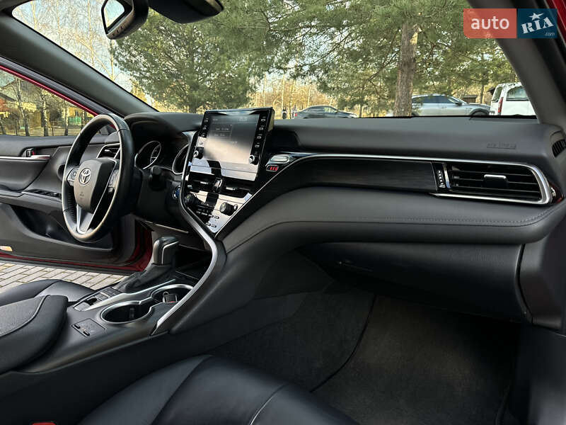 Седан Toyota Camry 2021 в Дрогобыче