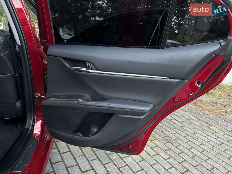 Седан Toyota Camry 2021 в Дрогобыче