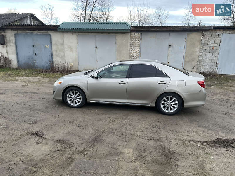 Седан Toyota Camry 2013 в Яворові