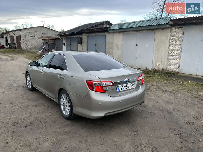 Седан Toyota Camry 2013 в Яворові