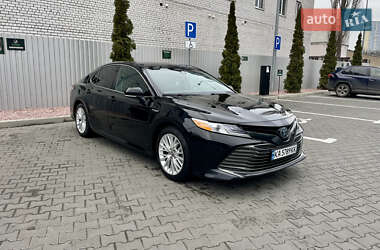 Седан Toyota Camry 2017 в Дніпрі