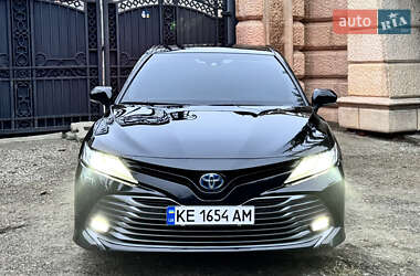 Седан Toyota Camry 2020 в Харькове