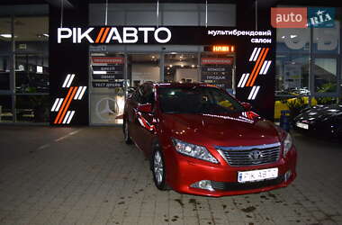 Седан Toyota Camry 2012 в Львові