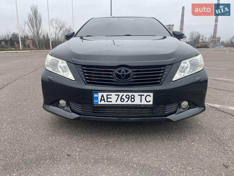 Седан Toyota Camry 2012 в 