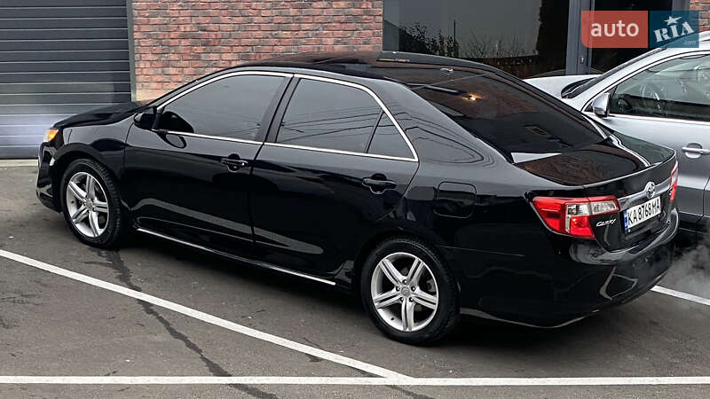 Toyota Camry 2014