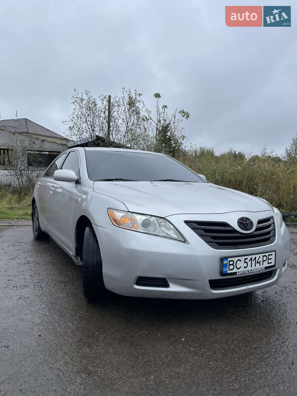 Седан Toyota Camry 2007 в Дрогобыче