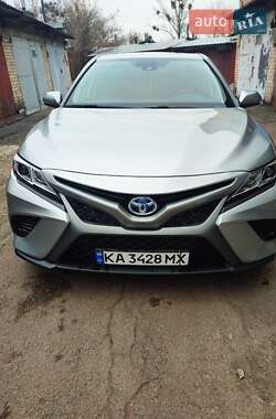 Седан Toyota Camry 2019 в Києві