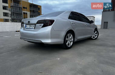 Седан Toyota Camry 2013 в 