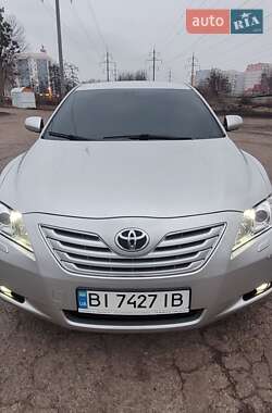 Седан Toyota Camry 2008 в Полтаве