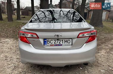 Седан Toyota Camry 2012 в Львове