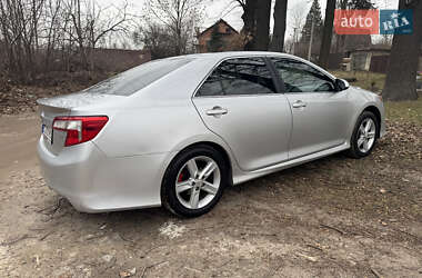 Седан Toyota Camry 2012 в Львове