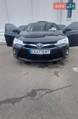 Седан Toyota Camry 2017 в Києві