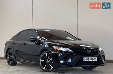 Седан Toyota Camry 2020 в Тернополі