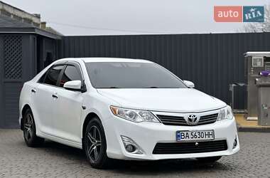 Седан Toyota Camry 2011 в Херсоні