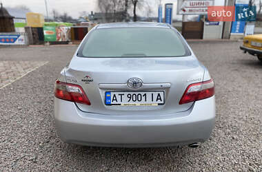 Седан Toyota Camry 2006 в Снятине