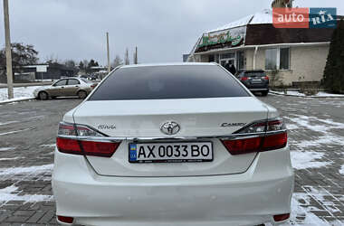 Седан Toyota Camry 2016 в Харкові