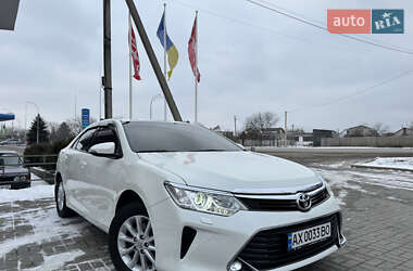 Седан Toyota Camry 2016 в Харкові