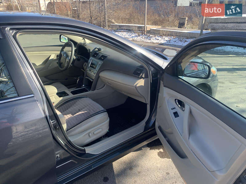 Седан Toyota Camry 2008 в Дніпрі