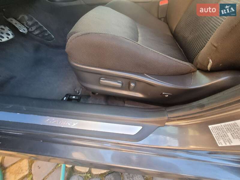 Седан Toyota Camry 2011 в Києві