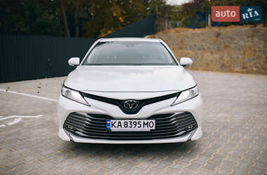 Седан Toyota Camry 2020 в Виннице