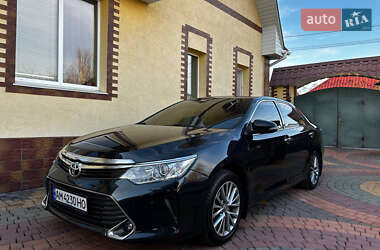 Седан Toyota Camry 2015 в Миколаєві