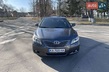 Седан Toyota Camry 2008 в Виннице