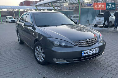 Седан Toyota Camry 2002 в Рівному