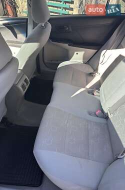 Седан Toyota Camry 2012 в 
