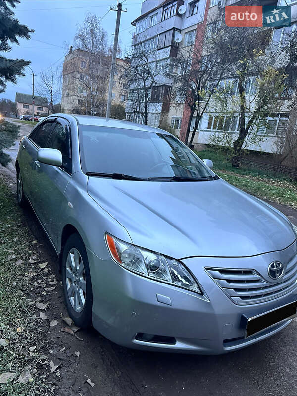 Седан Toyota Camry 2008 в Мукачевому