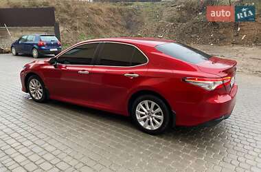 Седан Toyota Camry 2018 в Виннице