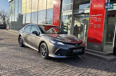 Седан Toyota Camry 2021 в Кривом Роге