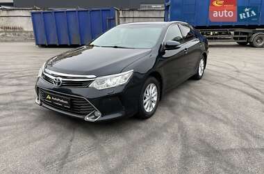 Седан Toyota Camry 2015 в Киеве