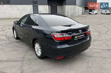 Седан Toyota Camry 2015 в Киеве