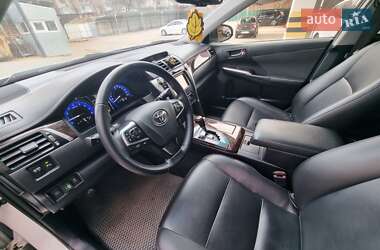 Седан Toyota Camry 2014 в Чернигове