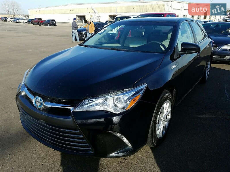 Седан Toyota Camry 2015 в Харкові