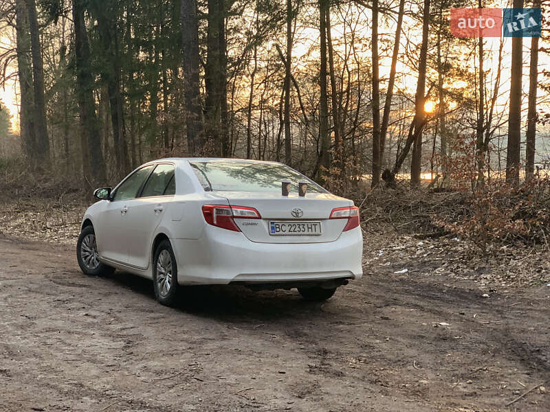 Седан Toyota Camry 2013 в Львове фото 7 Седан Toyota Camry 2013 в Львове